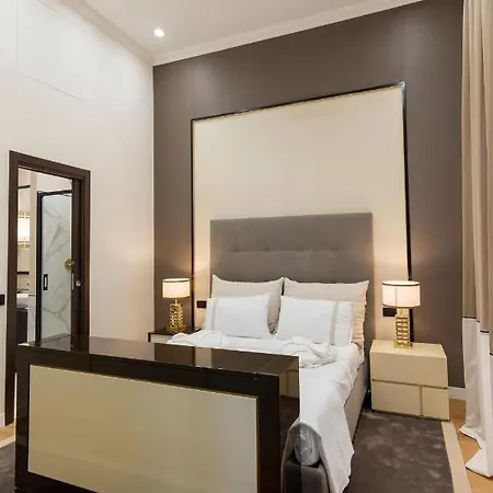 Luxury And Exclusive Bovio Square House * Nápoles