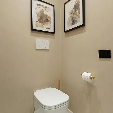 Luxury And Exclusive Bovio Square House Apartamento