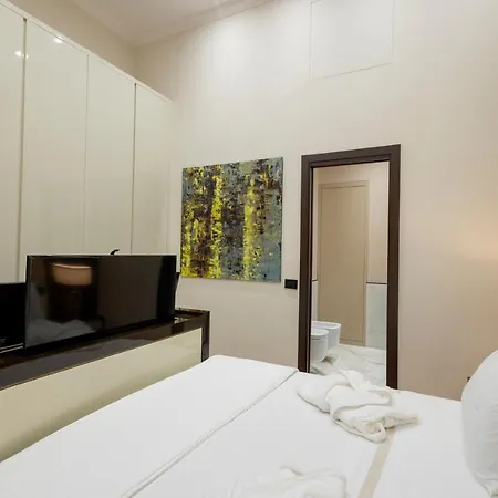 Luxury And Exclusive Bovio Square House Apartamento Nápoles