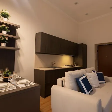 Luxury And Exclusive Bovio Square House Apartamento Nápoles
